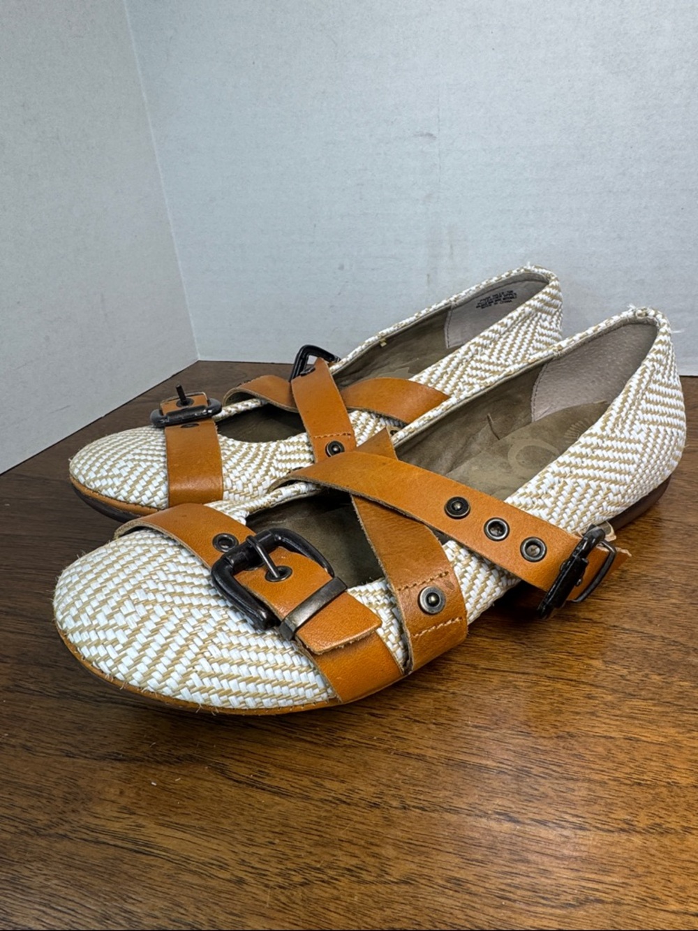 OTBT Park Hills Womens Leather Double Strap Tan & White Mary Janes Flats, sz 7.5